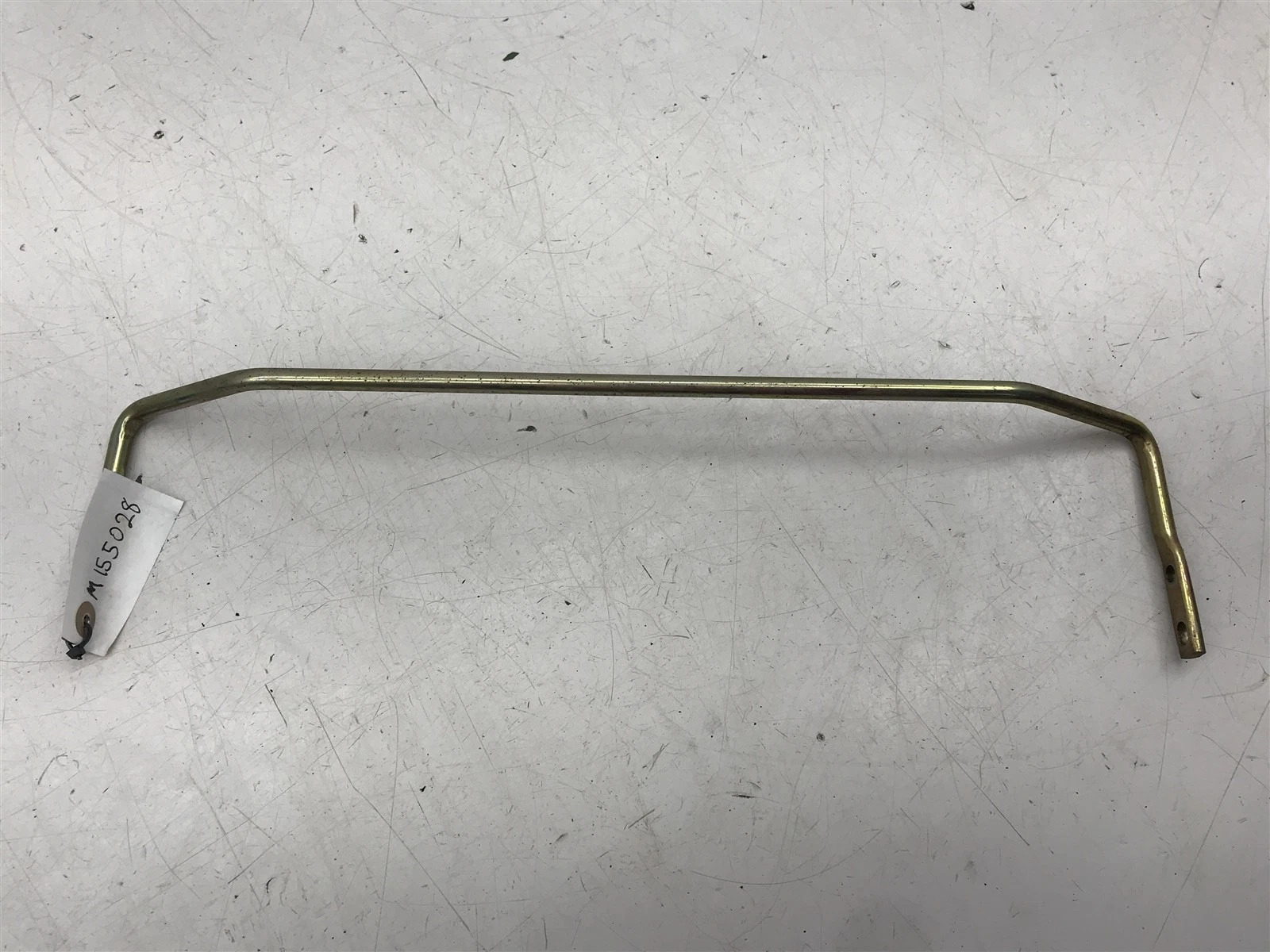 JOHN DEERE HOOD HINGE ROD BRACE X500 X520 X534 X540 - M155028 IA